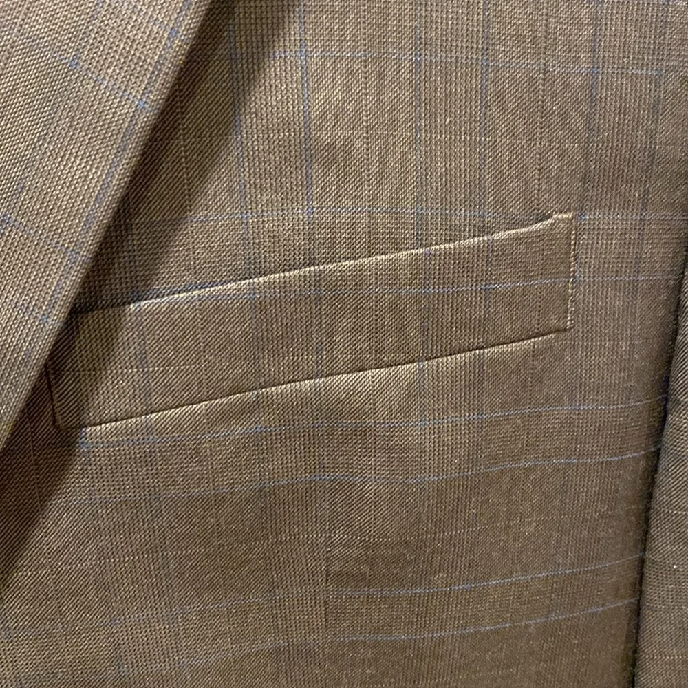 Men’s, Jos A. Bank, 2-Button, Brown/Blue Checker-plaid, Business Suit, Size: 48R